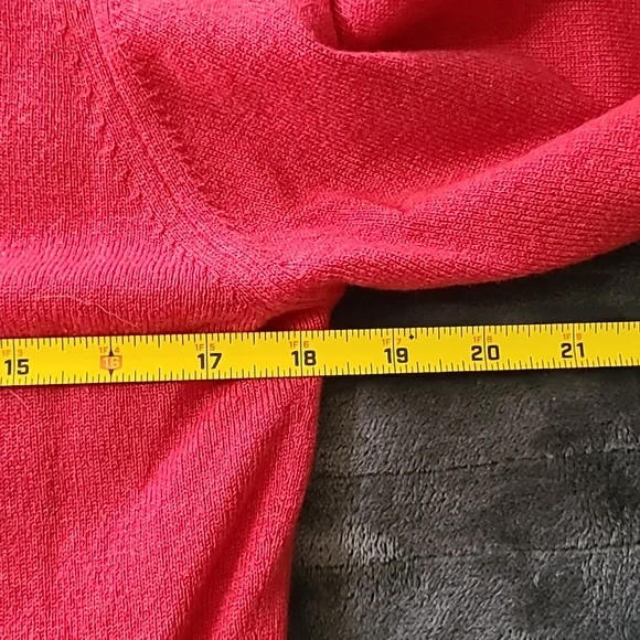 Johnstons of Elgin Cashmere Sweater - Picture 2 of 4